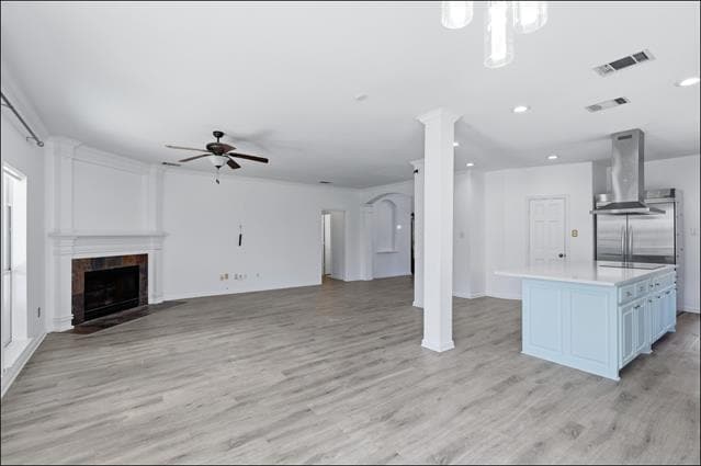 Building Photo - 3601 Sandhurst Dr