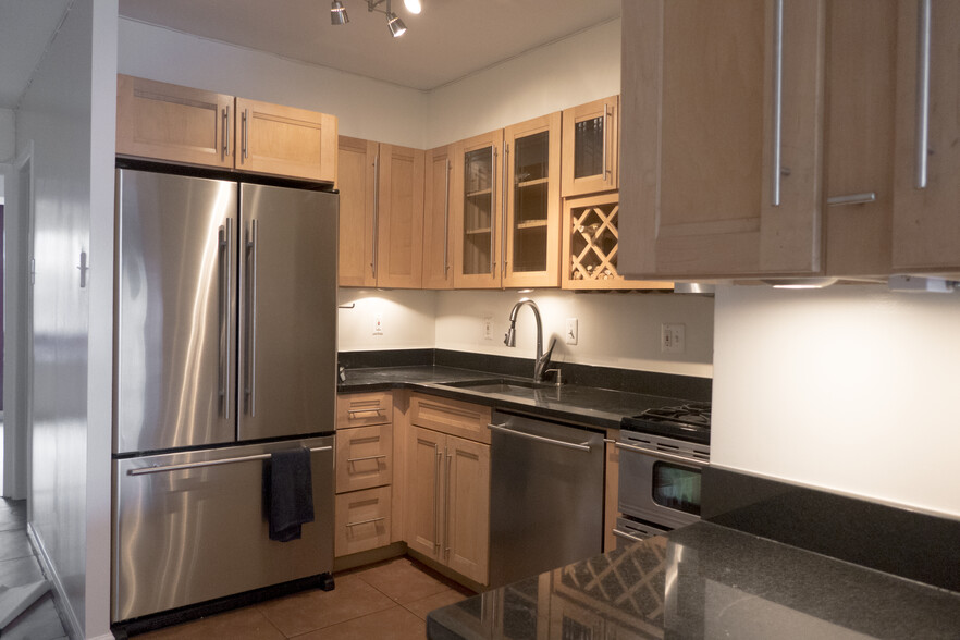 kitchen - 1245 13th St NW