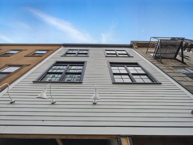 Building Photo - 633 Newark Ave