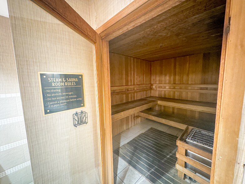 Building Photo - 401 16th St NW