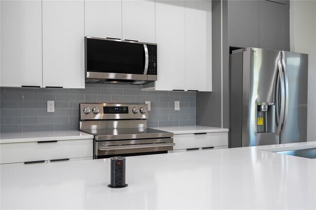 Building Photo - 70 McDill Dr