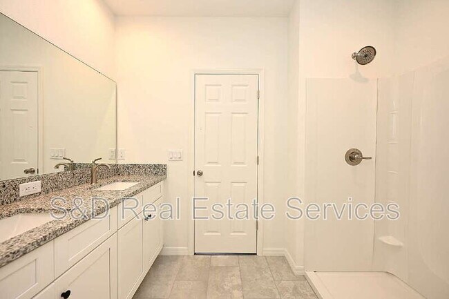 Building Photo - 1013 N Brunnell Pkwy