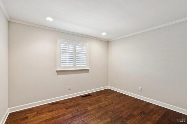 Building Photo - 1296 Orchard St