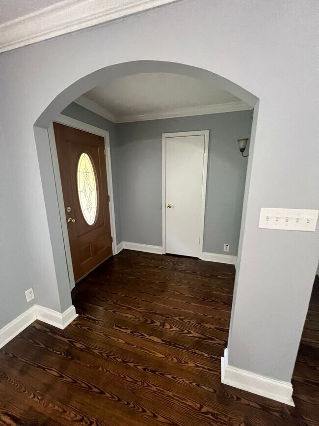 Building Photo - Huge 5 bedroom home in Lawrenceville NOW READY!