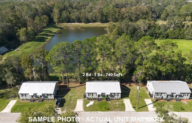 Building Photo - Updated 2 Bedroom Jacksonville Heights Apa...
