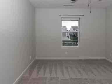 Building Photo - 2409 Fleming Dr