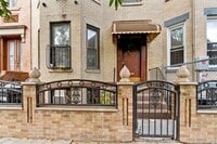 Building Photo - 262 E 23rd St