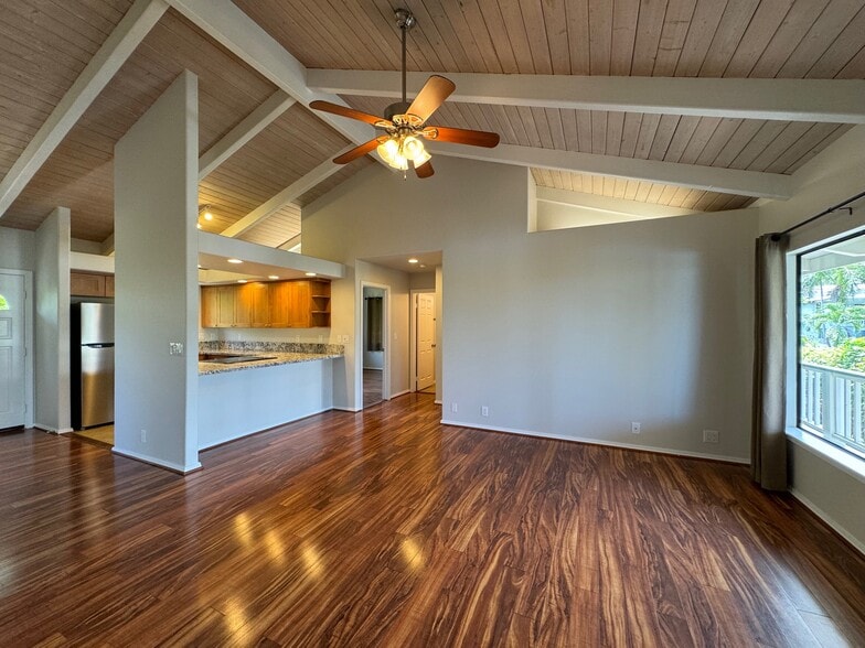 Living and kitchen - 76-6125 Royal Poinciana Way