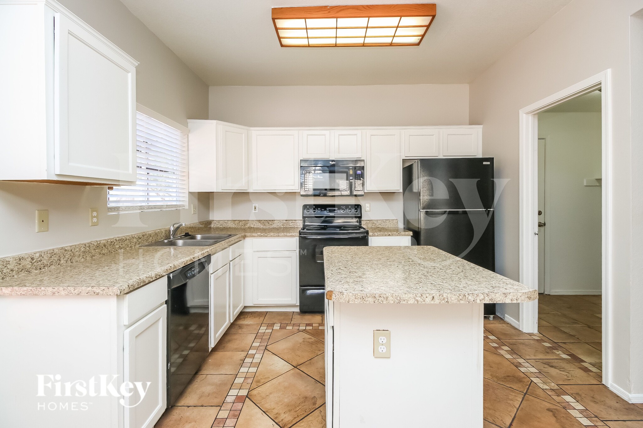 Building Photo - 3710 W Spinnaker Ln