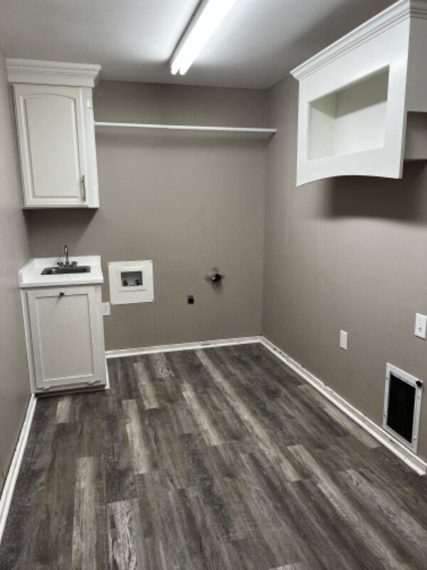 Building Photo - 3526 S Downtain St