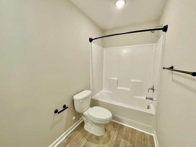 Building Photo - 3-Bedroom Retreat With 2.5 Baths In Fayett...