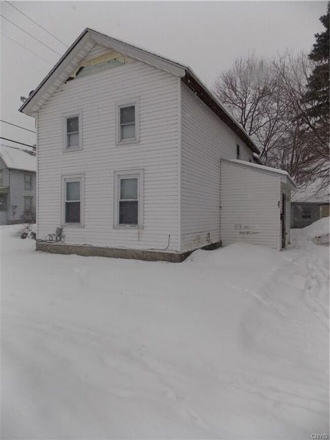 Building Photo - 301 N. Hamilton