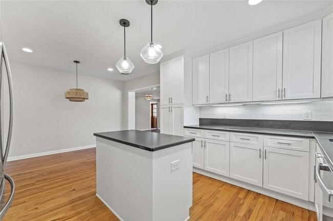 Building Photo - 1023 W Ohio Ave