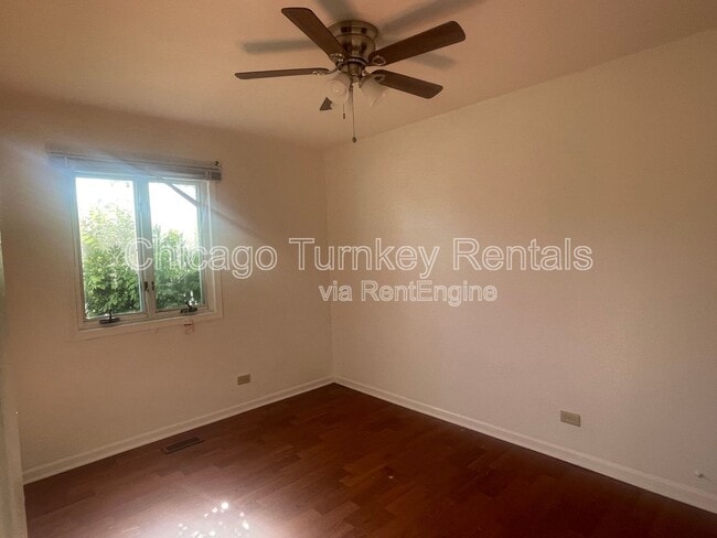 Building Photo - 17306 Apple Tree Dr