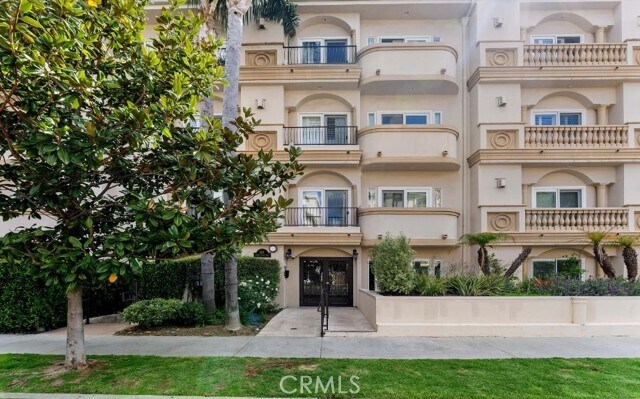 Building Photo - 118 S Clark Dr