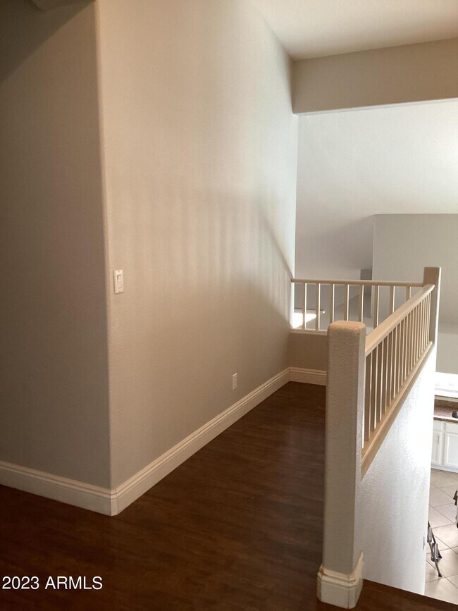 Building Photo - 2331 W Toledo Pl