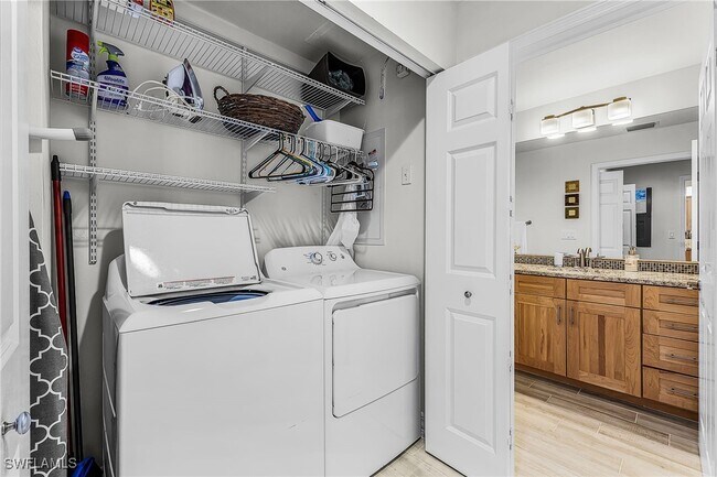 Building Photo - 401 Bayfront Pl