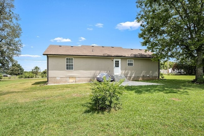 Building Photo - 681 Elbethel Rd
