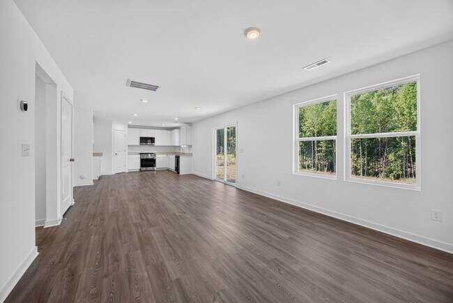 Building Photo - 882 Waterworks Rd