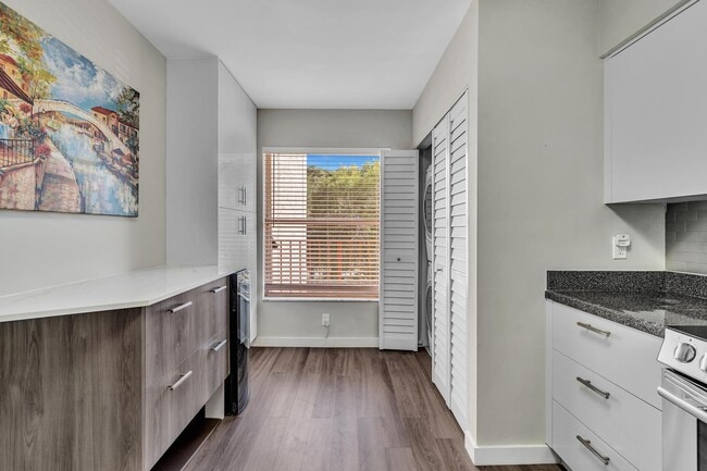 Building Photo - 14623 Bonaire Blvd