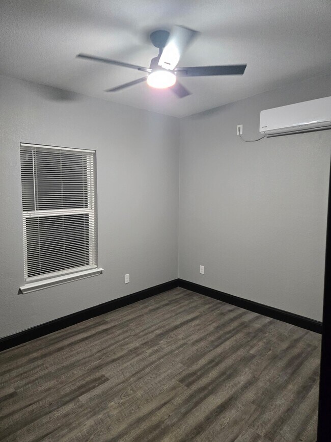 Building Photo - 2886 Broadway St