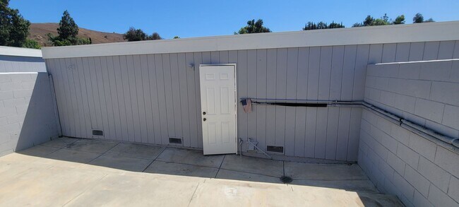 Building Photo - 1017 Quiet Creek Ln