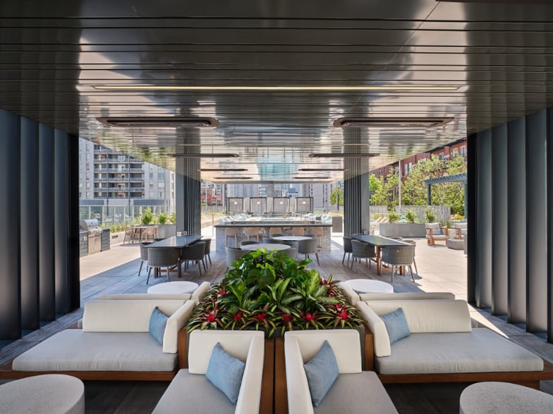 Building Photo - 353 W Grand Ave