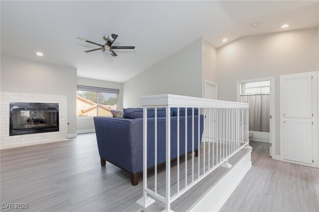Building Photo - 9836 Russett Wood Cir