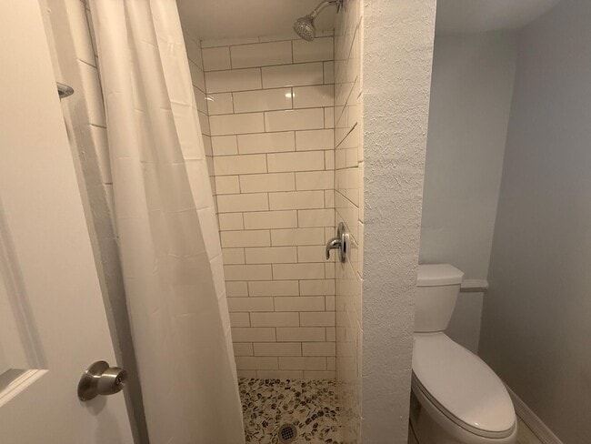 Building Photo - 911 NW 62 Ave