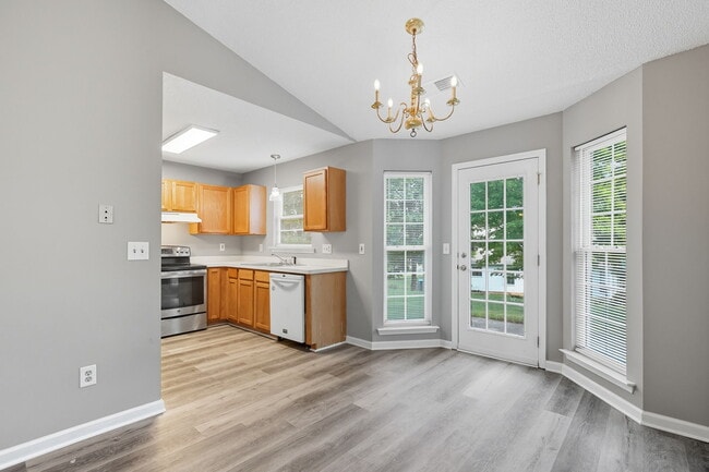 Building Photo - 273 Cottonwood Creek Cir