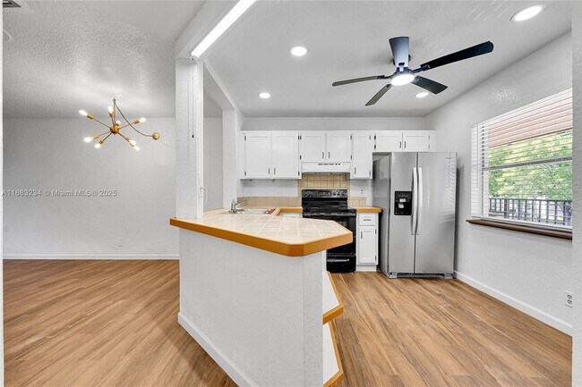 Building Photo - 9158 NW 40th St