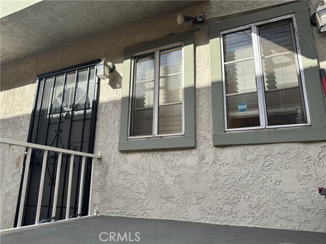 Building Photo - 836 S Sierra Vista Ave