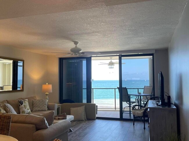 Building Photo - 355 S Ocean Dr