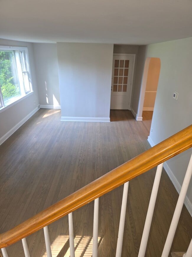 Building Photo - McDaniel Heights Single Family Home