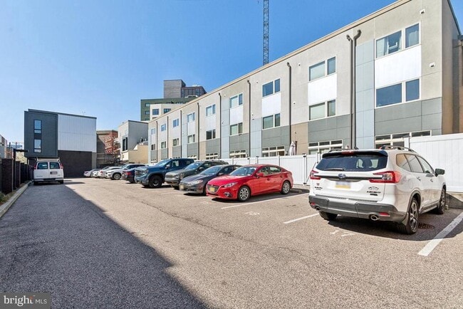 Building Photo - 1119 N Howard St