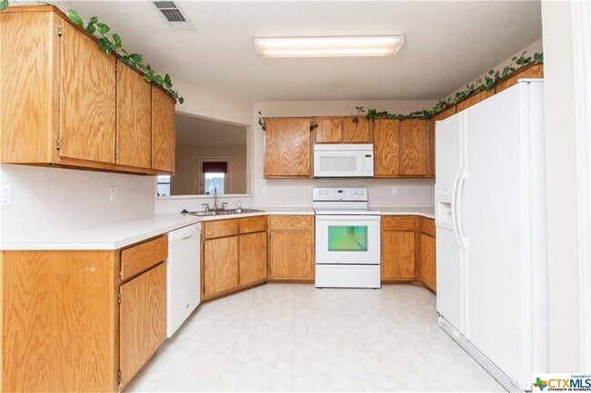 Building Photo - 3407 Solomon Dr