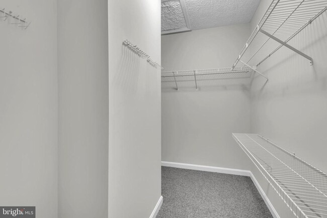 Building Photo - 10 Ironstone Ct