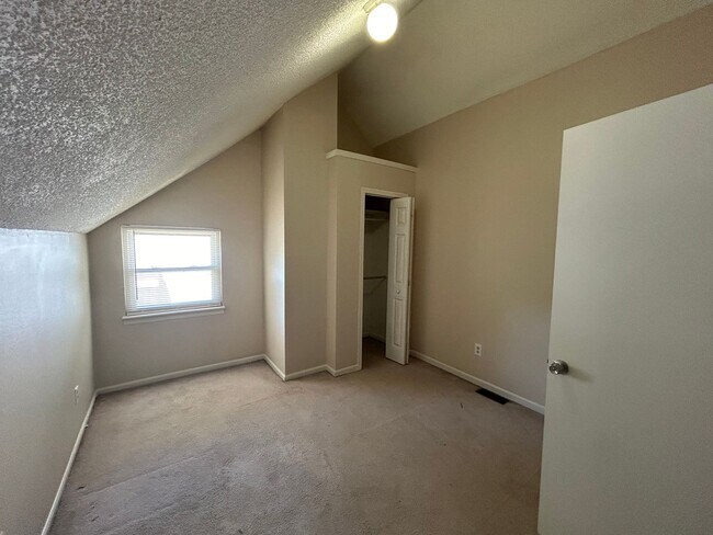 Building Photo - 11800 Caenen St