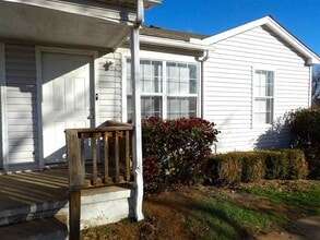 Building Photo - 2828 Mobley