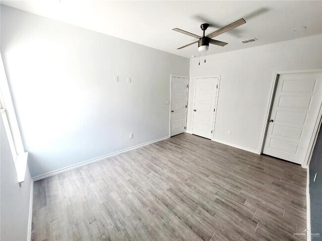 Building Photo - 13 Rosemary Dr