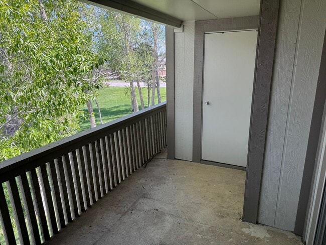 Building Photo - Stylish & Convenient 1-Bedroom Condo in Prime Location!!