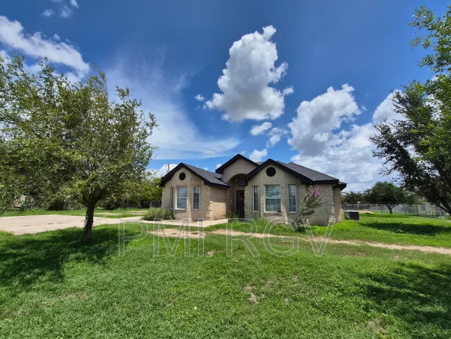 Building Photo - 8314 N Val Verde Rd