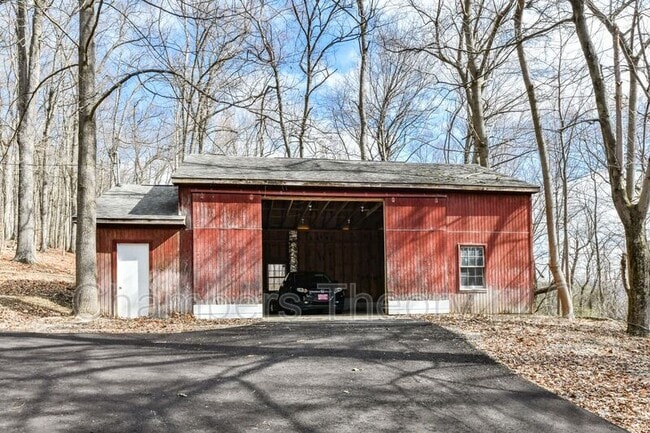 Building Photo - 34942 Charles Town Pike