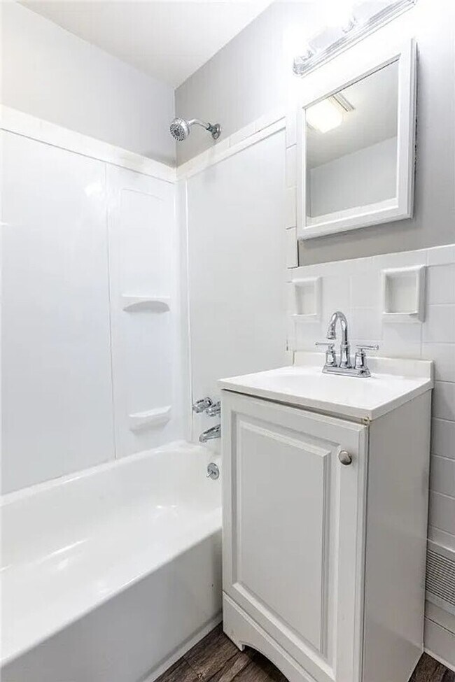 Building Photo - Well-Maintained 2BR Townhome w/ Garage, Storage & Transit Access – Beechview