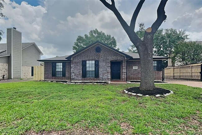 Primary Photo - 11606 Easterling Dr