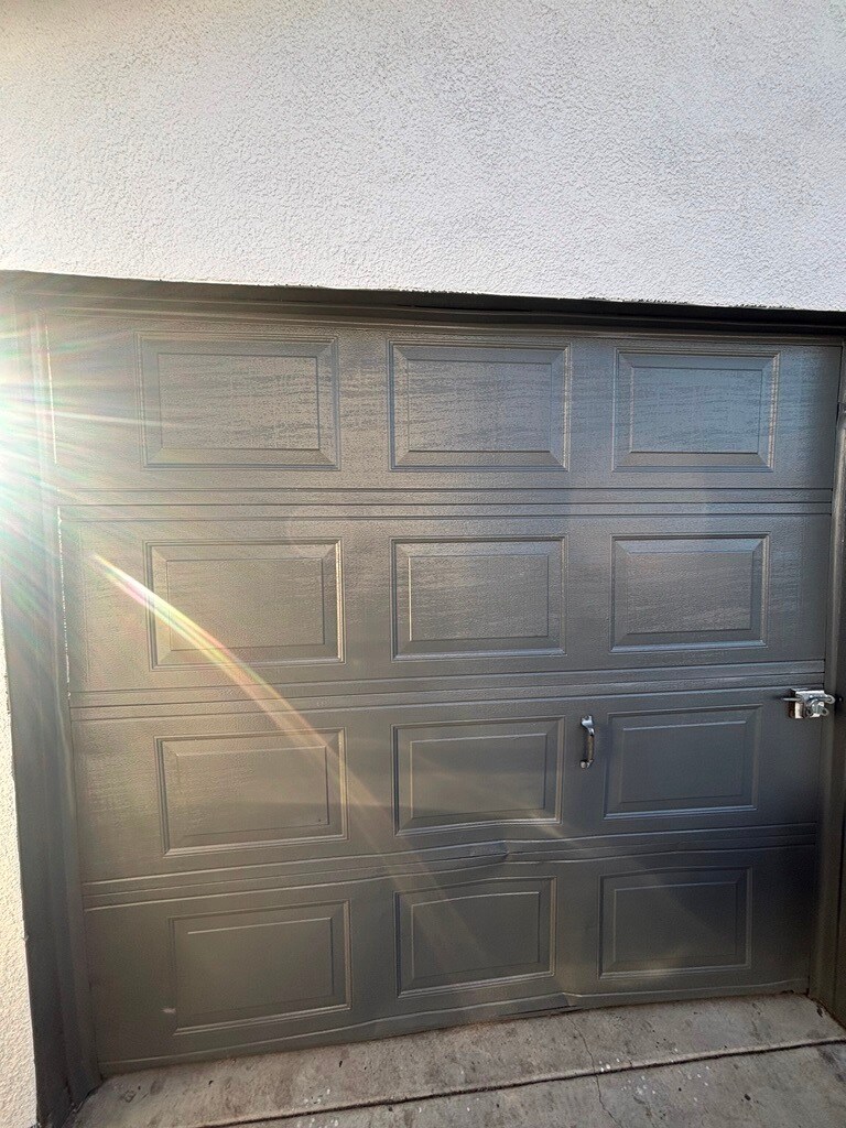 Building Photo - 632 E 113th St