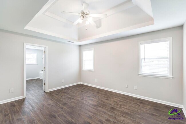 Building Photo - 200 Stirling Bridge Dr