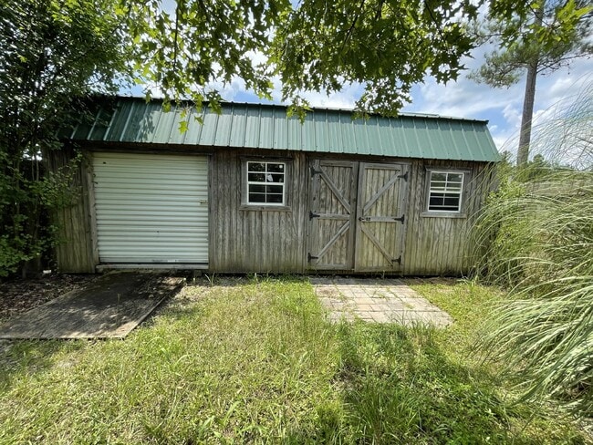 Building Photo - Home For Rent