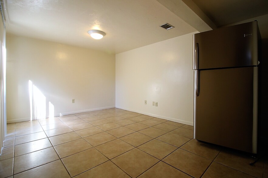 Tiled Dining Room - 21 NW 21st St