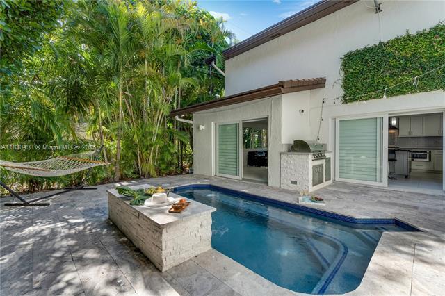 Building Photo - 4830 San Amaro Dr